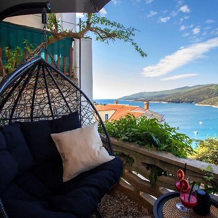 Studio Apartment Mia Rabac Bagian luar foto